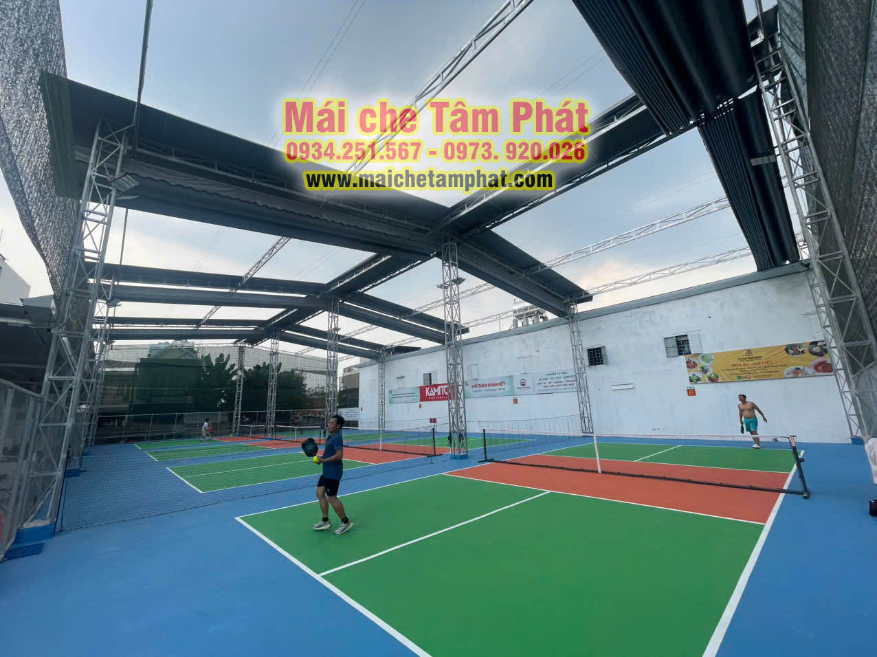 Thi công làm mái che sân Pickleball ngoài trời ở Dĩ An Bình Dương