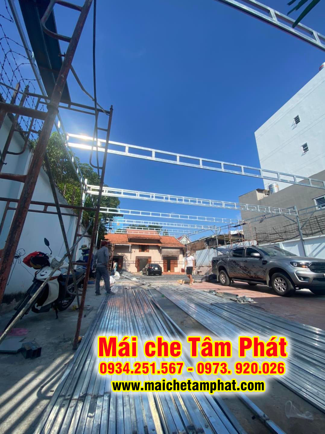Thi công Mái che xếp nhà xưởng cho nhà máy nước LaVie tại Long An