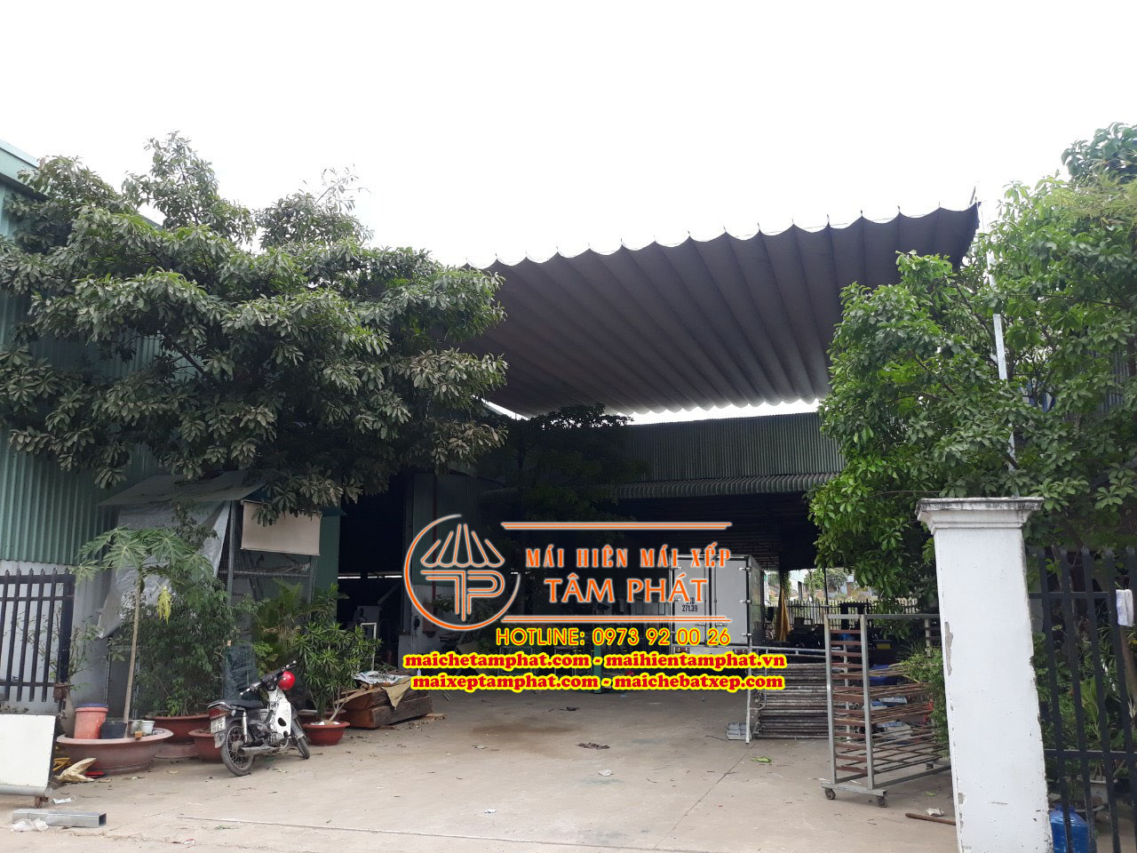 Mái che bạt - giải pháp che nắng mưa hiệu quả, tiện lợi và giá rẻ