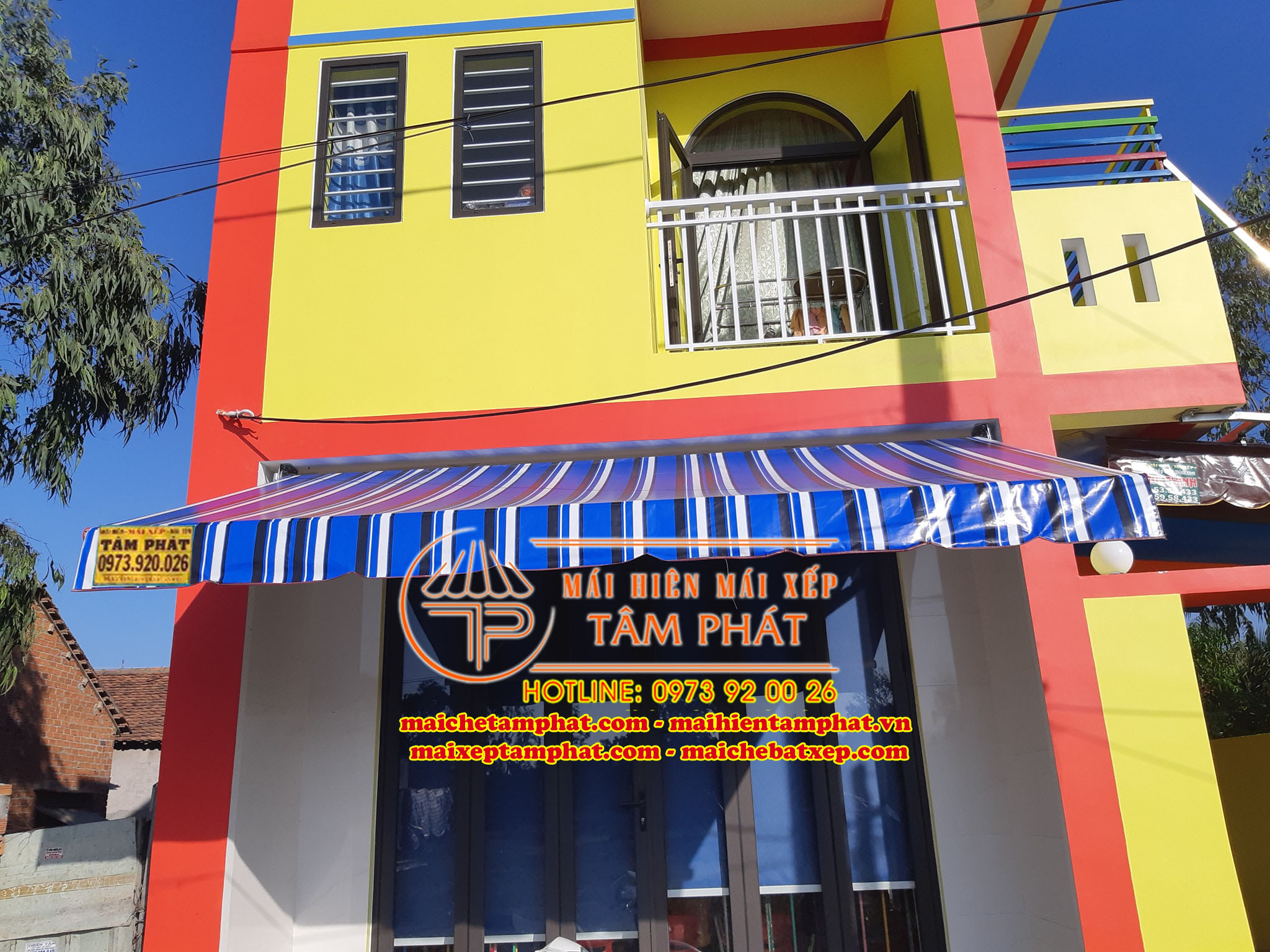 Lắp đặt mái hiên di động quay tay ở Gò Vấp - mái che Tâm Phát